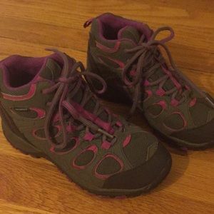 Kids Girls Merrell waterproof hiking boots sz 1.5